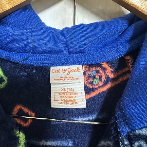 Cat & Jack Gaming Footsie Pjs Size XL - Picture 6 of 6